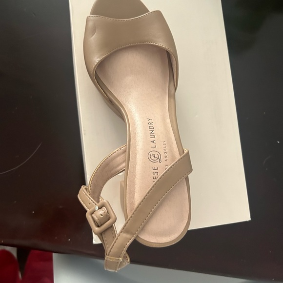 chinese laundry 9 1/2 new in box theresa smooth heels sandals - Picture 2 of 10